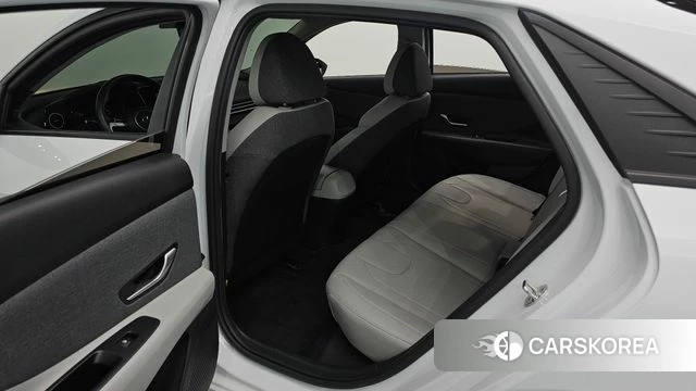 Hyundai Avante (CN7) 2021 Белый из Кореи, фото 3