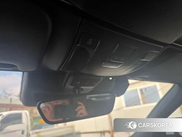 Mercedes-Benz C-Class W205 2018 Белый из Кореи, фото 3