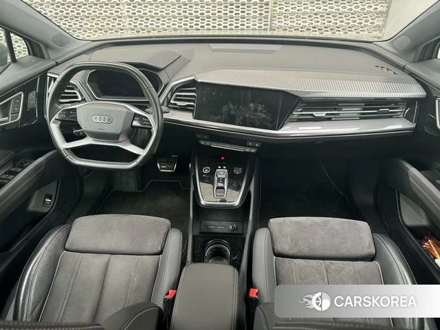 Audi Q4 e-tron 2023 Темно-серый из Китая, фото 3