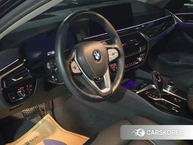 BMW 5 Series (G30) 2023 Черный из Кореи, фото 3