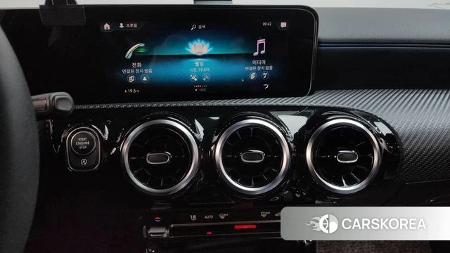 Mercedes-Benz A-Class W177 2019 Серебристо-серый из Кореи, фото 3