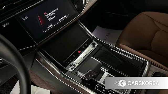 Audi Q7 2024 Черный из Китая, фото 3