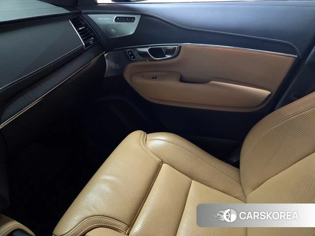 Volvo XC90 second Generation 2021 Черный из Кореи, фото 3