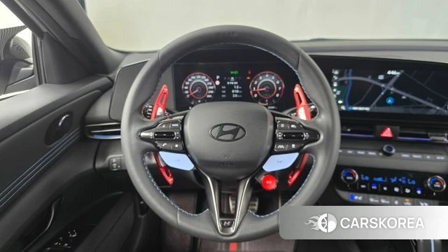 Hyundai The New Avante (CN7) 2024 Серебристо-серый из Кореи, фото 3