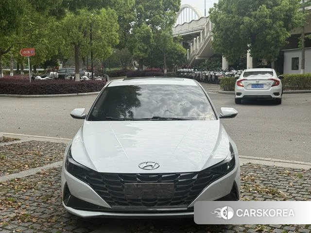 Hyundai Elantra 2022 Белый из Китая, фото 3