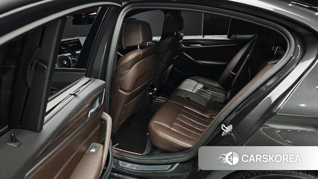 BMW 5 Series (G30) 2020 Черный из Кореи, фото 3