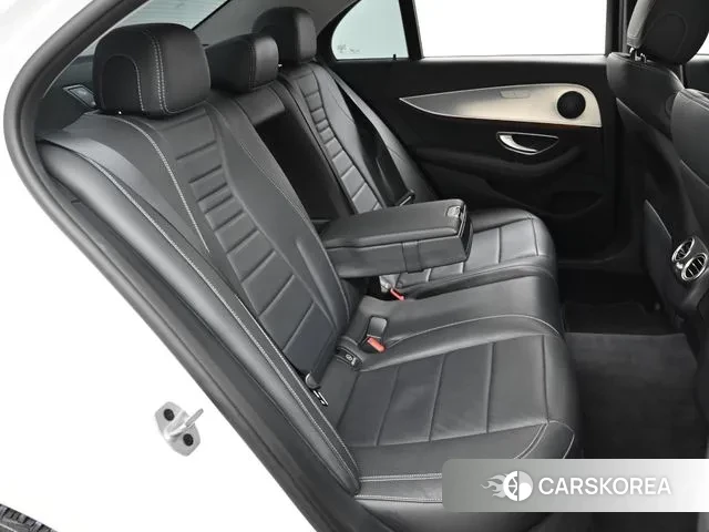 Mercedes-Benz E-Class W213 2019 Белый из Кореи, фото 3