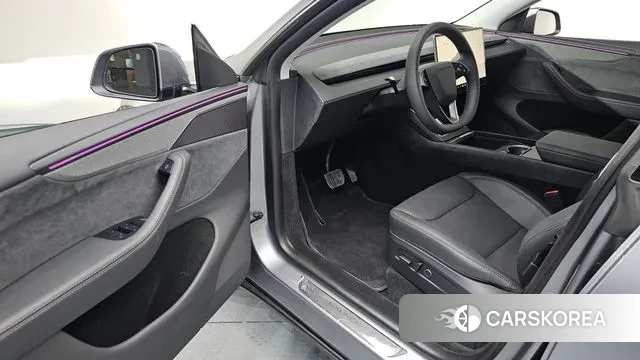 Tesla Model Y 2025 Серый из Кореи, фото 3