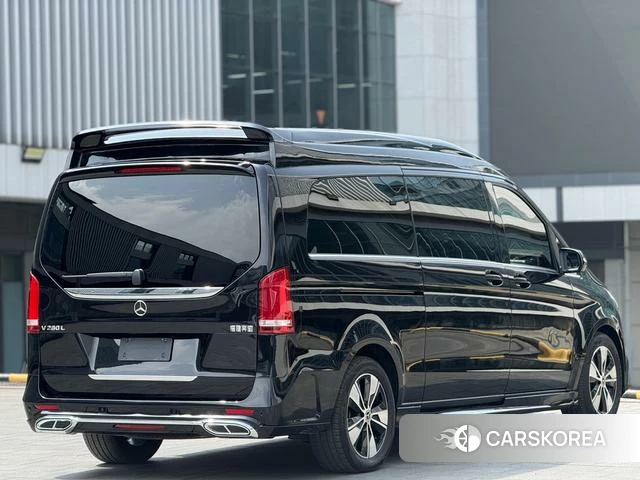 Mercedes-Benz V-class 2023 Черный из Китая, фото 3