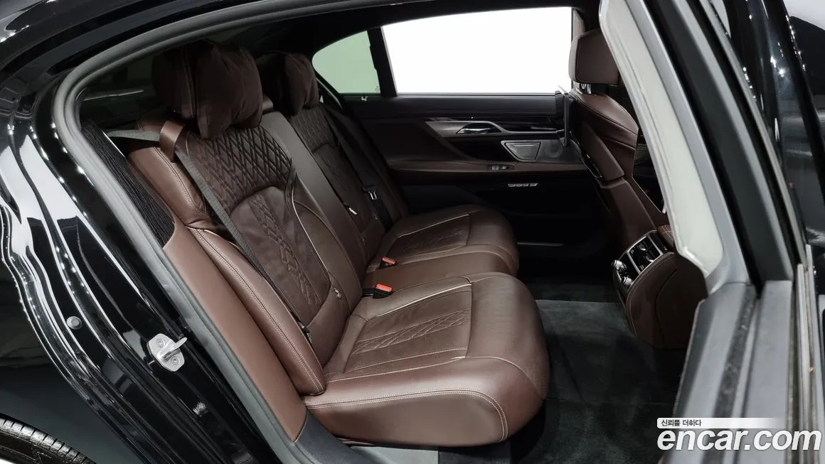 BMW 7 Series (G11) id 1708753 из Кореи 3