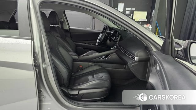 Hyundai Avante (CN7) 2020 Серебристо-серый из Кореи, фото 3