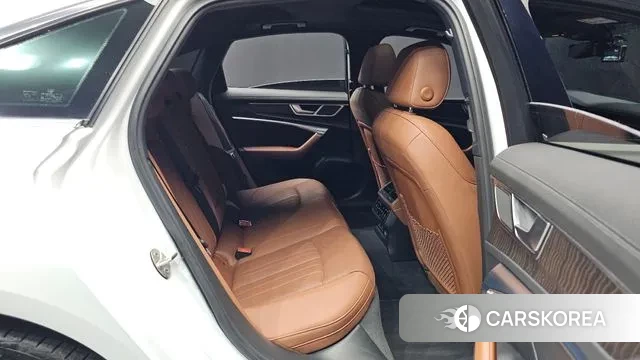 Audi A6 (C8) 2021 Белый из Кореи, фото 3