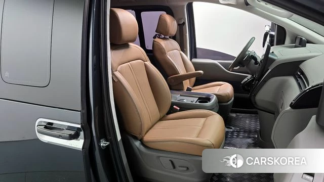 Hyundai Staria 2021 Серый из Кореи, фото 3