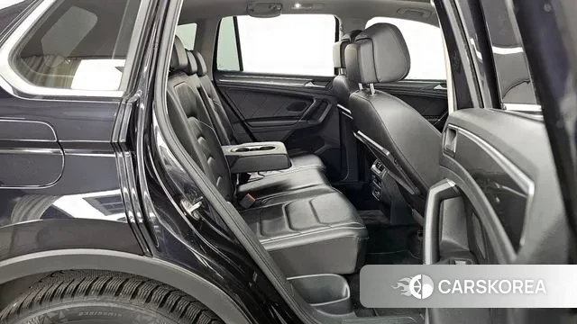 Volkswagen Tiguan second Generation 2018 Черный из Кореи, фото 3