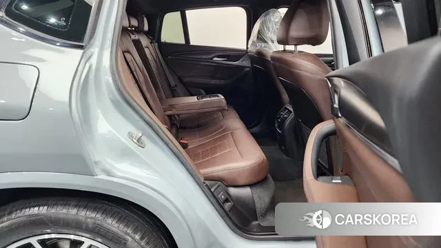 BMW X4 (G02) 2023 Серебристо-серый из Кореи, фото 3