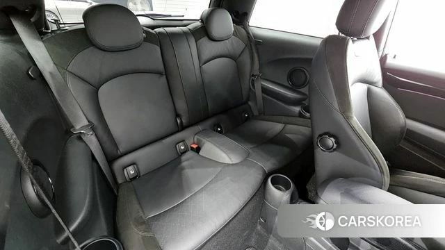 Mini Cooper Electric 2022 Черный из Кореи, фото 3