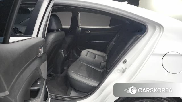 Hyundai Avante AD 2018 Белый из Кореи, фото 3