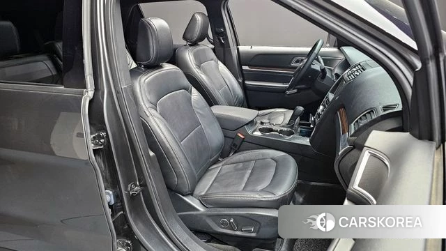 Ford Explorer 2018 Серый из Кореи, фото 3