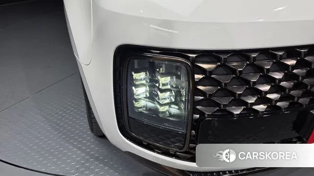 Hyundai Staria 2021 Белый из Кореи, фото 3