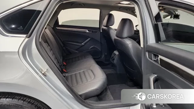 Volkswagen The New Passat 2018 Серебряный из Кореи, фото 3