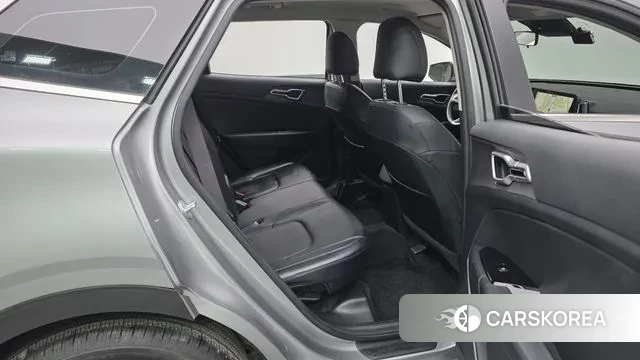 Kia Sportage 5th Generation 2021 Серебристо-серый из Кореи, фото 3