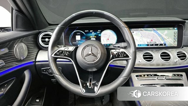 Mercedes-Benz E-Class W213 2023 Белый из Кореи, фото 3