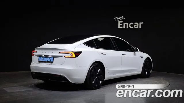 Tesla Model 3 2024 Белый из Кореи, фото 3