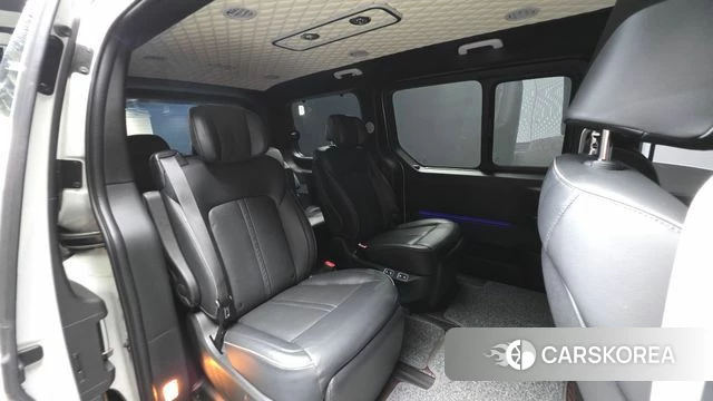 Hyundai Staria 2022 Белый из Кореи, фото 3
