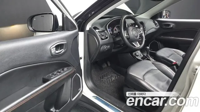 Jeep Compass 2nd Generation 2019 Белый из Кореи, фото 3