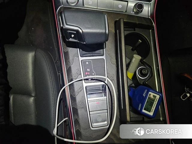 Audi A6 (C8) 2019 Белый из Кореи, фото 3