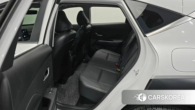 Hyundai Kona Hybrid (SX2) 2023 Белый из Кореи, фото 3