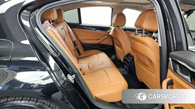 BMW 5 Series (G30) 2019 Черный из Кореи, фото 3