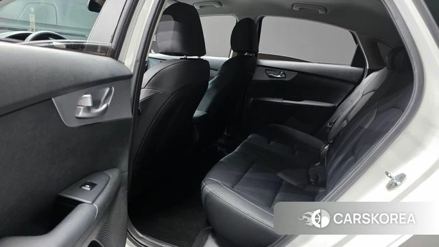 Kia The New K3 2nd generation 2022 Белый из Кореи, фото 3
