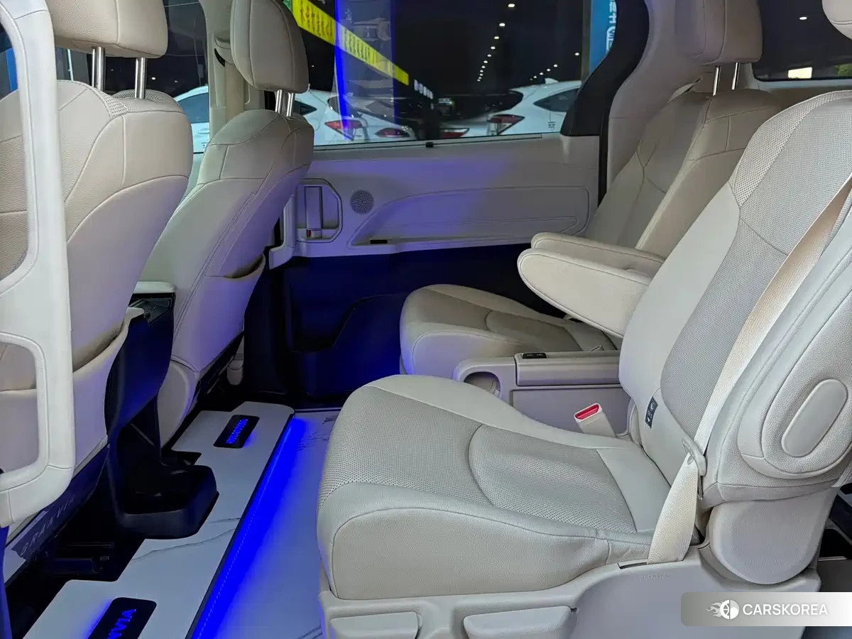 Toyota Grevia 2024 Черный из Китая, фото 3