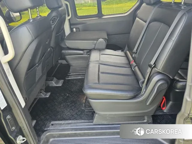 Hyundai Staria 2022 Черный из Кореи, фото 3