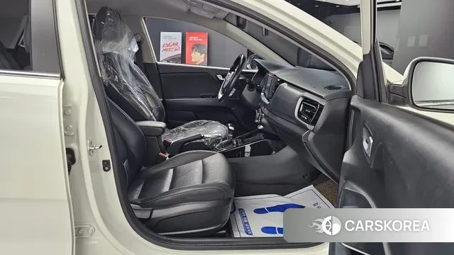 Kia Stonic 2018 Белый из Кореи, фото 3