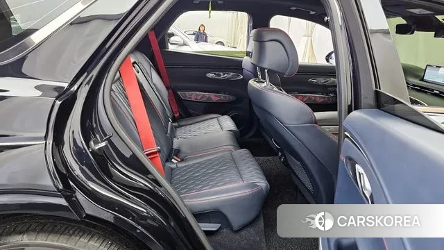 Genesis GV70 2021 Черный из Кореи, фото 3