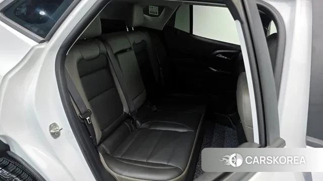 Chevrolet (GM Daewoo) Trax Crossover 2023 Белый из Кореи, фото 3