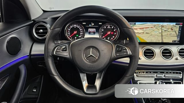 Mercedes-Benz E-Class W213 2018 Белый из Кореи, фото 3