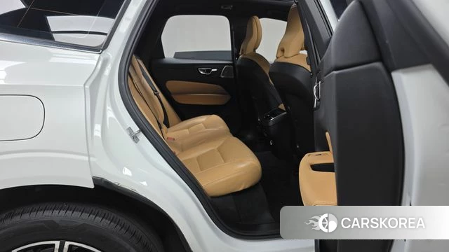 Volvo XC60 second Generation 2020 Белый из Кореи, фото 3