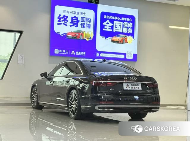 Audi A8 2023 Черный из Китая, фото 3