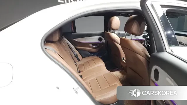 Mercedes-Benz E-Class W213 2021 Белый из Кореи, фото 3