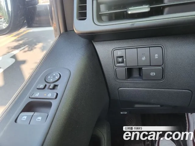 Hyundai Staria 2023 Черный из Кореи, фото 3