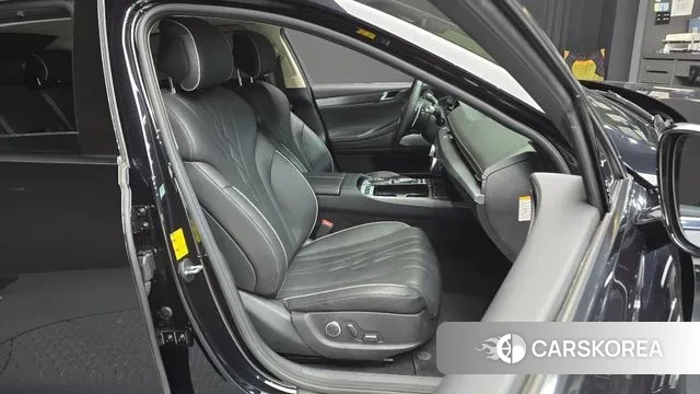 Genesis Electrified G80 (RG3) 2022 Черный из Кореи, фото 3