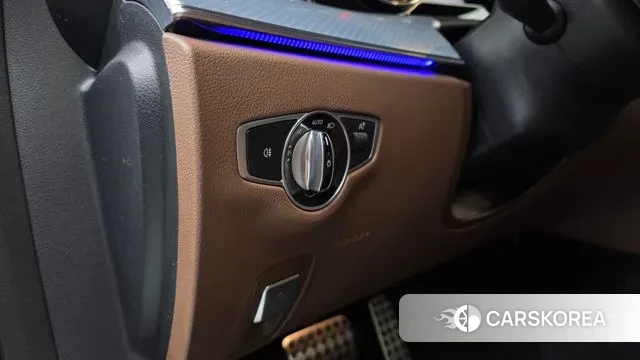 Mercedes-Benz E-Class W213 2019 Белый из Кореи, фото 3