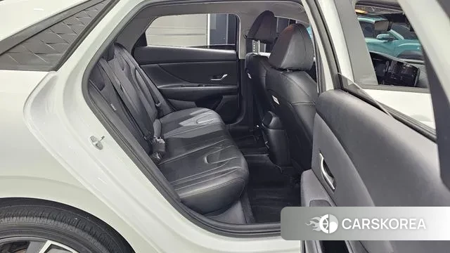 Hyundai The New Avante (CN7) 2023 Белый из Кореи, фото 3