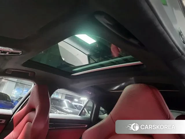 Porsche Panamera (971) 2023 Черный из Кореи, фото 3