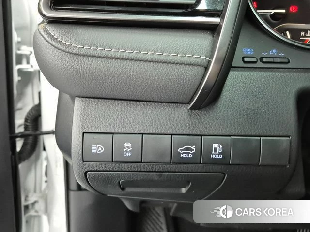 Toyota Camry (XV70) 2024 Белый из Кореи, фото 3