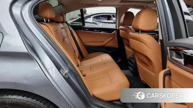 BMW 5 Series (G30) 2018 Серый из Кореи, фото 3