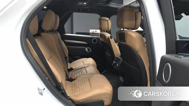Land Rover Discovery 5 2024 Белый из Кореи, фото 3